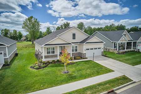 576 Trail Etna, OH 43062