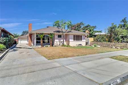 1724 Santiago St Santa Ana, CA 92706