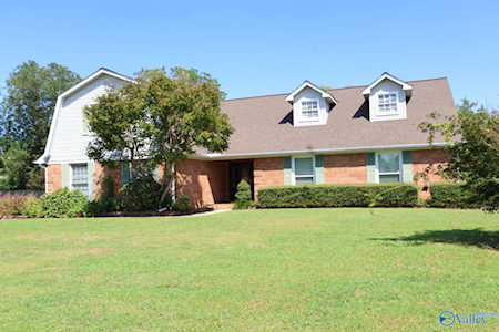 2708 SW Thoreau Avenue Decatur, AL 35603