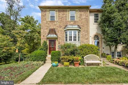 9860 Burke Pond Ct Burke, VA 22015