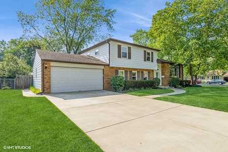 320 N Richards Dr Palatine, IL 60074