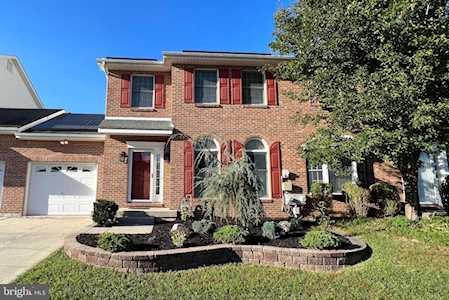 16 Summerthur Dr Bear, DE 19701