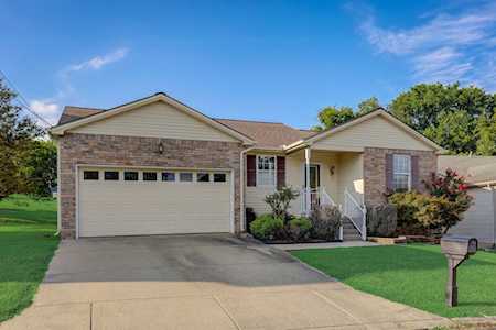 182 Bradford Cir Hendersonville, TN 37075