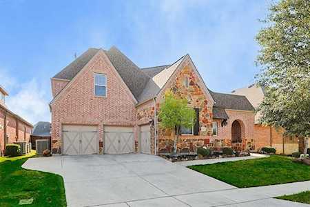 8900 Scarlet Trail Lantana, TX 76226