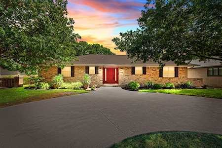 6768 E Mockingbird Lane Dallas, TX 75214