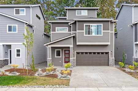 20511 4th Place W Lynnwood, WA 98036