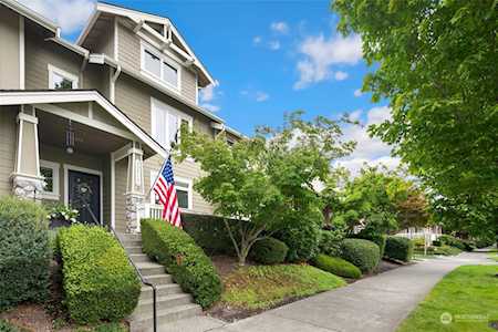 35214 SE Ridge St Snoqualmie, WA 98065