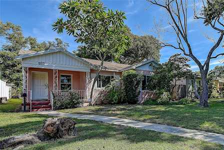 537 24th Ave N St. Petersburg, FL 33704