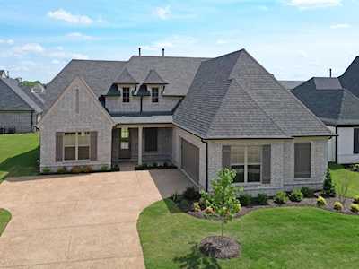160 Tommie Valley Dr Oakland, TN 38060