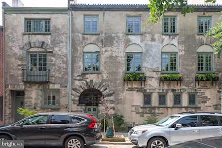 2408 Pine St Philadelphia, PA 19103