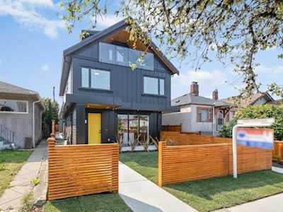 2042 Mannering Avenue Vancouver, BC V5N 3C3