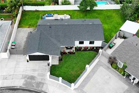 2750 Portola Dr Costa Mesa, CA 92626