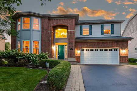 1656 N Woods Way Vernon Hills, IL 60061