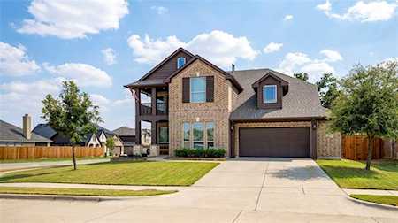1126 Destrehan Drive Burleson, TX 76028
