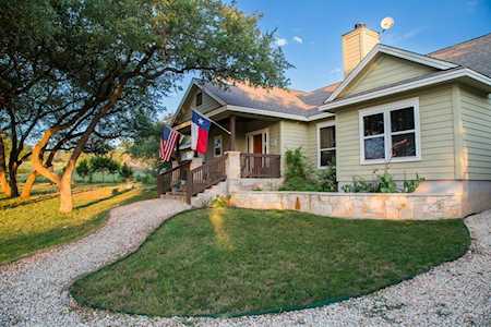 1970 Spring Valley DR Dripping Springs, TX 78620