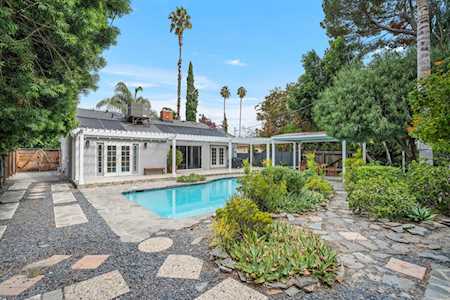 4833 Willowcrest Avenue North Hollywood, CA 91601