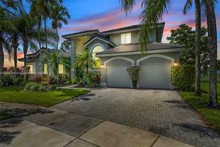 1280 SW 177th Ter Pembroke Pines, FL 33029