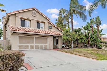 7015 Via Cabana Carlsbad, CA 92009