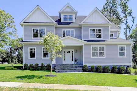 4 Southall Ln Middletown, NJ 07748