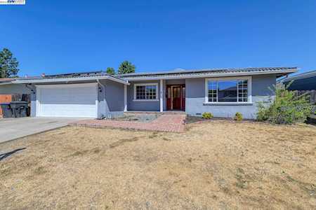 7471 Hillsdale Dr Pleasanton, CA 94588