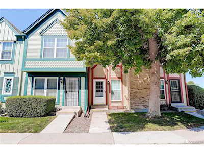1651 S Blackhawk Way Aurora, CO 80012