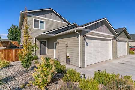 416 S Kansas Loop East Wenatchee, WA 98802