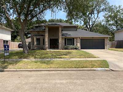 13406 Blackbird Dr Cypress, TX 77429