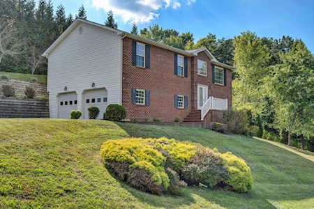 4431 Olyvia Roanoke, VA 24018