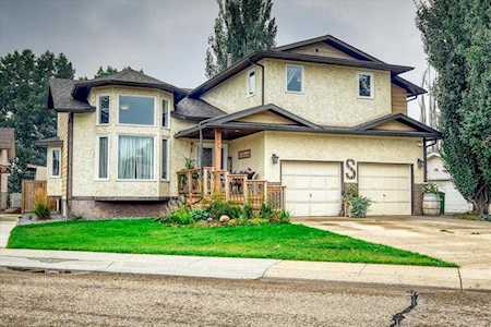 25 Parkwood Crescent Strathmore, AB T1P 1H6