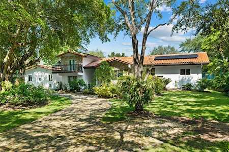 13005 SW 67th Ave Pinecrest, FL 33156