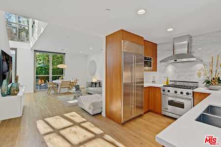 8223 Norton Ave #4 West Hollywood, CA 90046