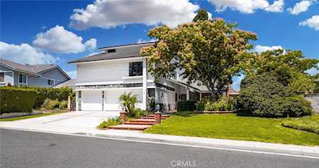 715 Goldfinch Way Anaheim Hills, CA 92807