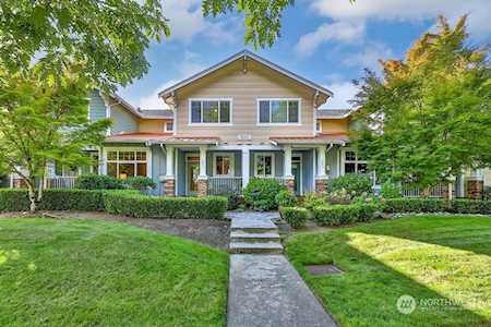 7601 Fairway Ave SE #803 Snoqualmie, WA 98065