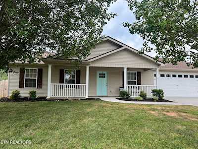5111 Farmhouse View Ln Corryton, TN 37721