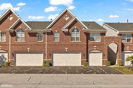 76 Fulbright Ln Schaumburg, IL 60194