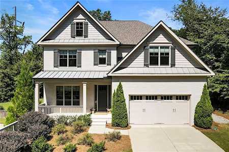 4088 Oak Forest Drive NE Brookhaven, GA 30319