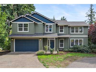 8754 NW Kearney ST Portland, OR 97229
