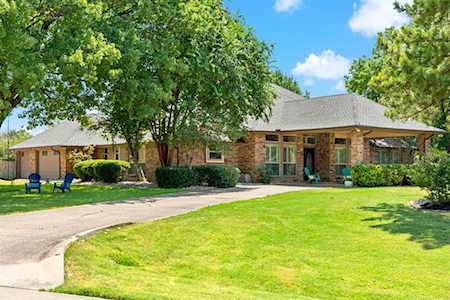 33 Santa Rosa Circle Lucas, TX 75098