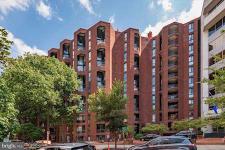 1099 22nd St NW #201 Washington, DC 20037