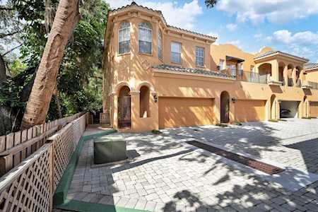 2917 Hansen Manor Ln Tampa, FL 33611