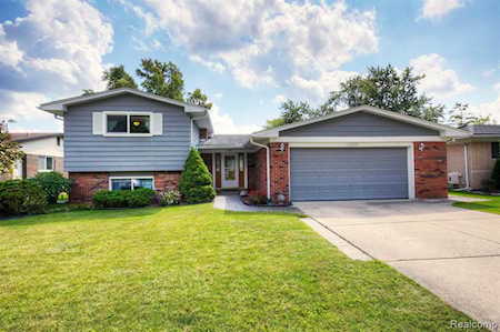 43639 Arlington Rd Canton Twp, MI 48187