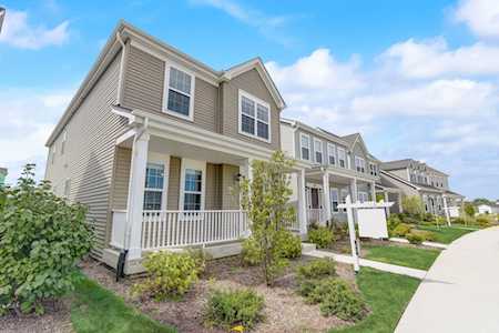 859 Station Blvd Elburn, IL 60119