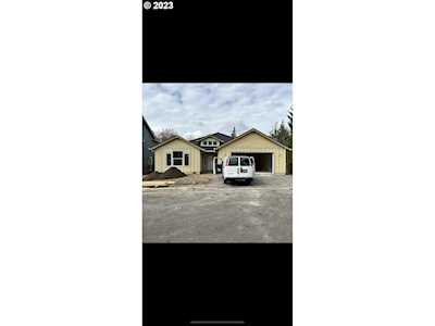 1491 NE Mary TER Estacada, OR 97023