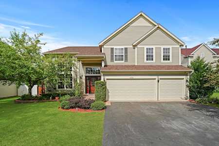 429 Chesterfield Ln North Aurora, IL 60542