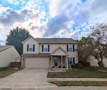 9839 Traditions Ln Noblesville, IN 46060