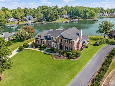 171 Prestwood Ln Mooresville, NC 28117
