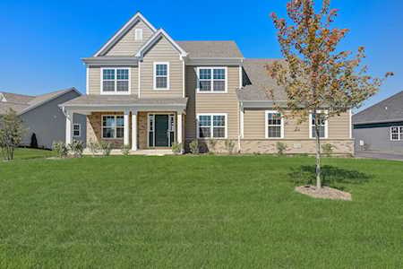04N066 Norton Lake Dr Campton Hills, IL 60175