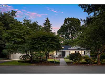 9950 SW Hawthorne LN Portland, OR 97225