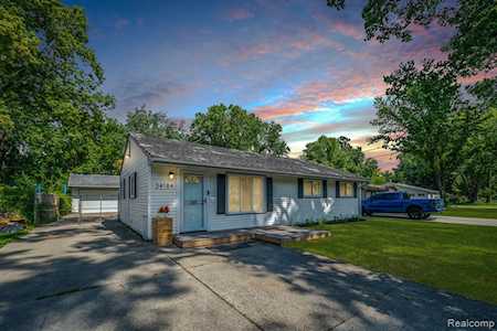 34184 Richland St Livonia, MI 48150