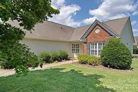 213 Woodbridge Circle Mount Holly, NC 28120